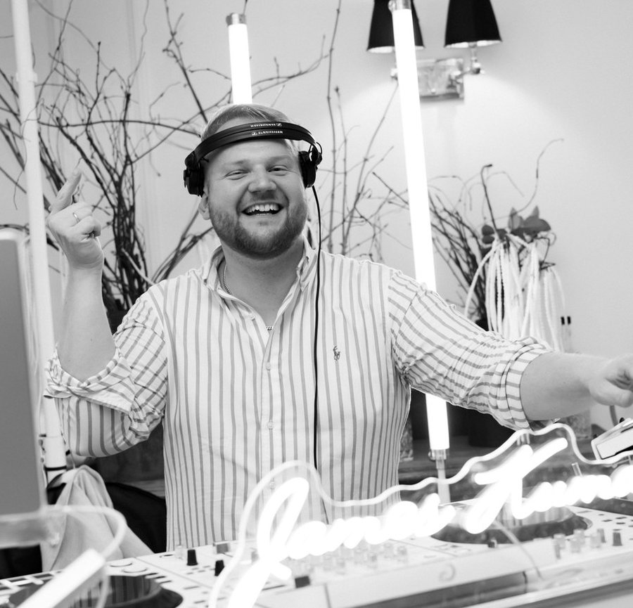 Daniel Knop, James Kuma, laughing behind the decks